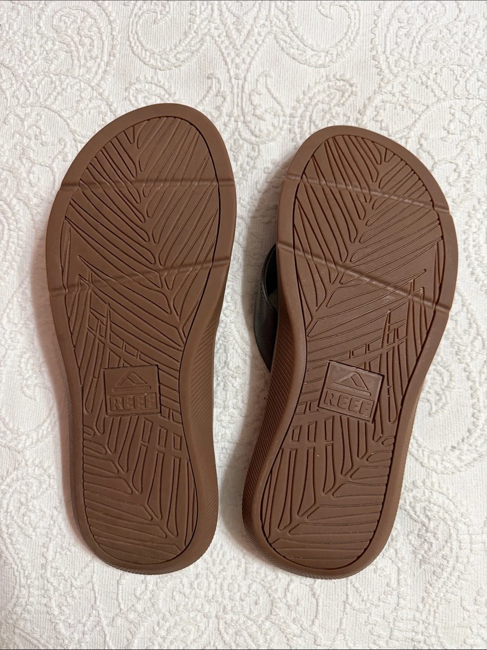 Reef Flip Flops Men’s Size 12 Gray Sandals